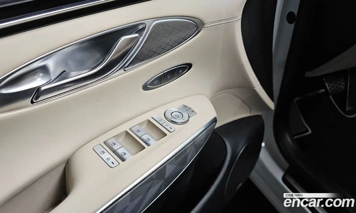 Genesis GV70 2023 2.5 автомат (гидро), фото 30