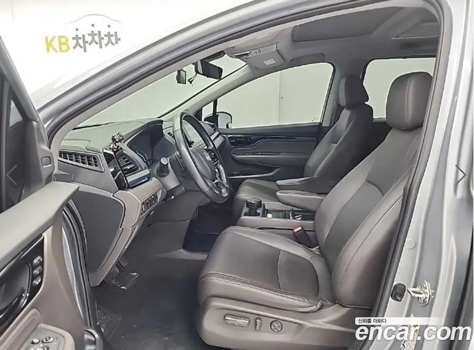Honda Odyssey 2018 3.5 автомат (гидро), фото 11