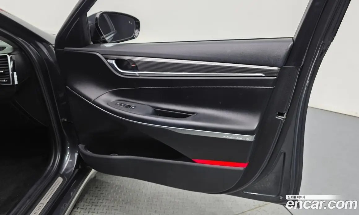 Hyundai Grandeur 2018 3.0 автомат (гидро), фото 14