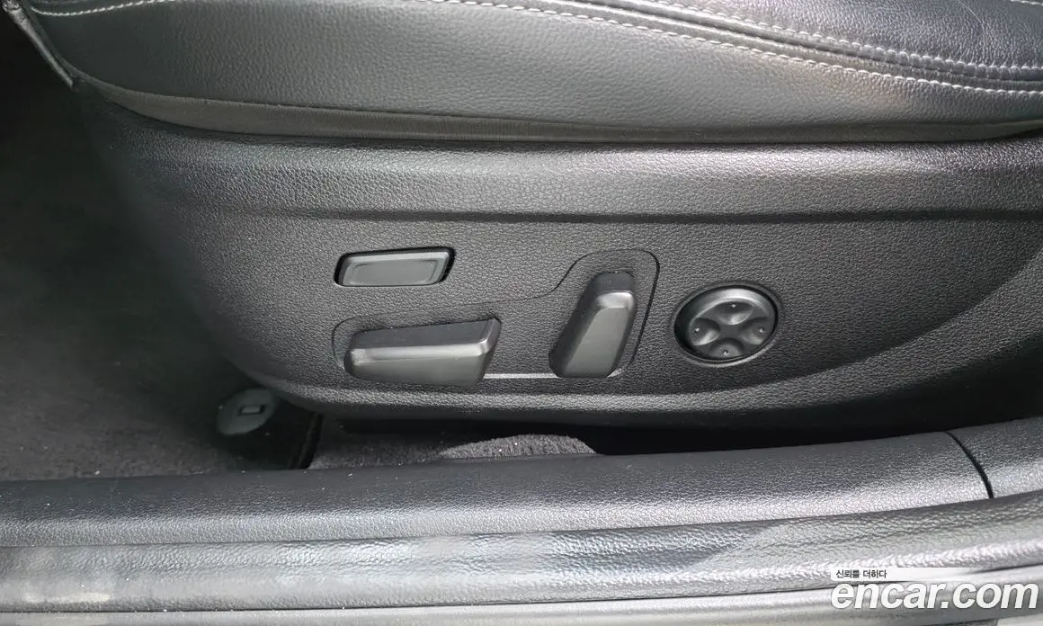 Hyundai Grandeur 2018 3.0 автомат (гидро), фото 31