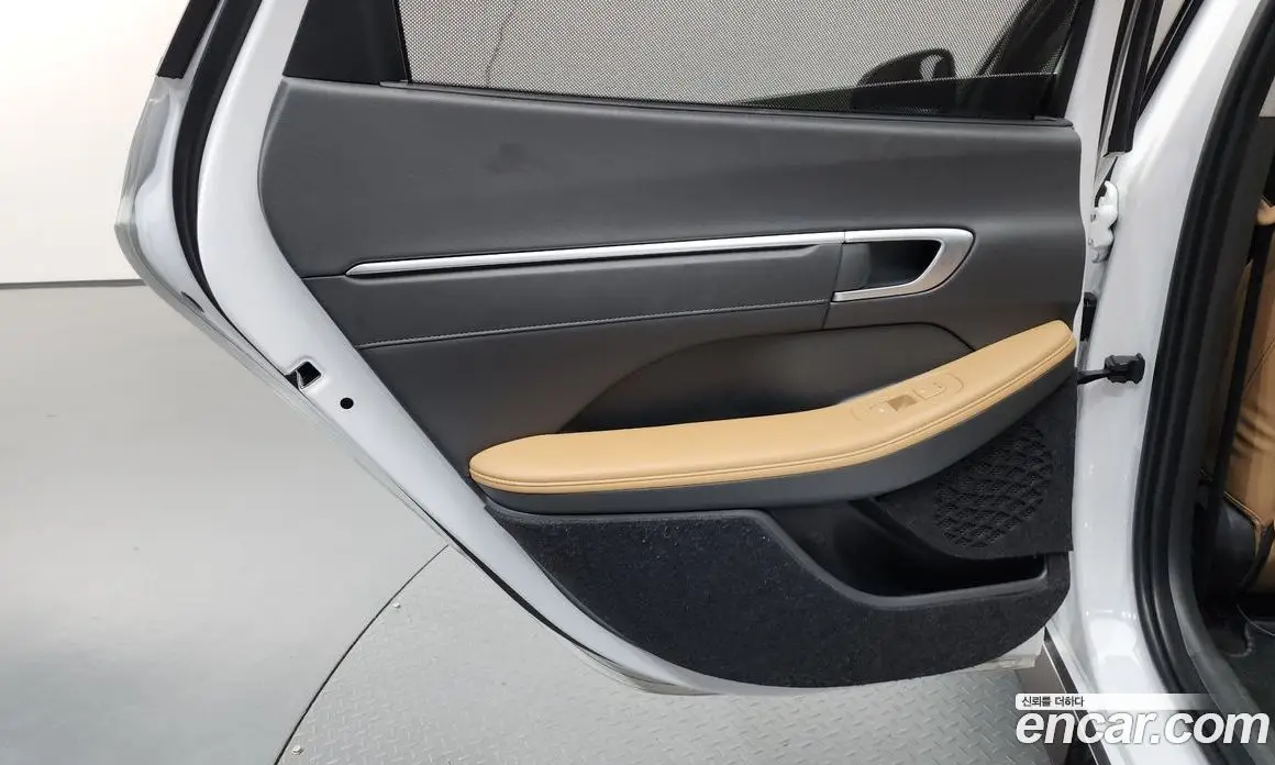 Hyundai Sonata 2024 1.6 автомат (гидро), фото 15