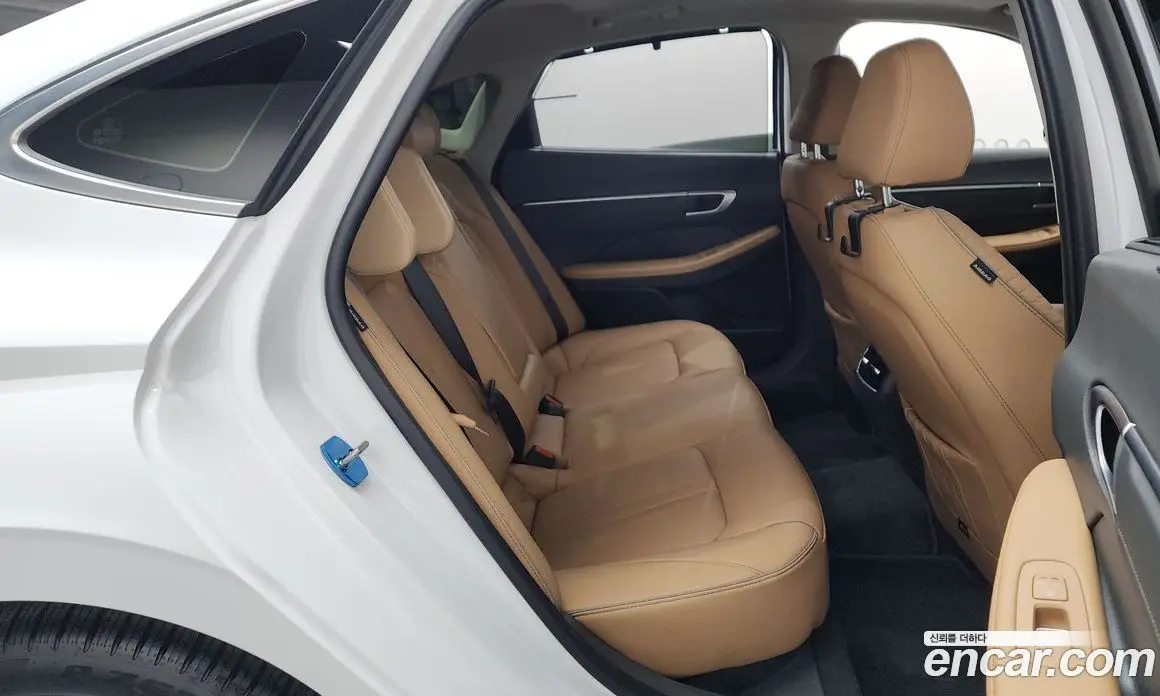 Hyundai Sonata 2024 1.6 автомат (гидро), фото 17