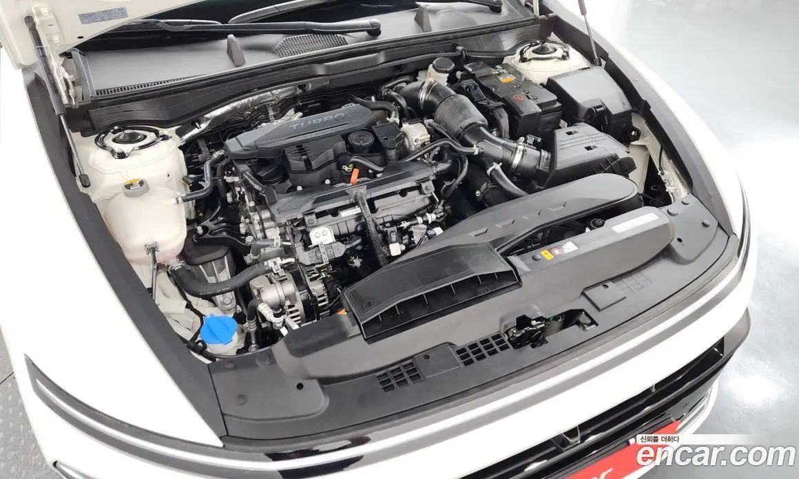 Hyundai Sonata 2024 1.6 автомат (гидро), фото 6