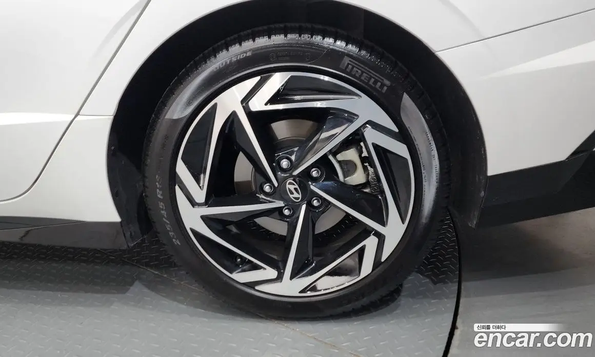 Hyundai Sonata 2024 1.6 автомат (гидро), фото 7
