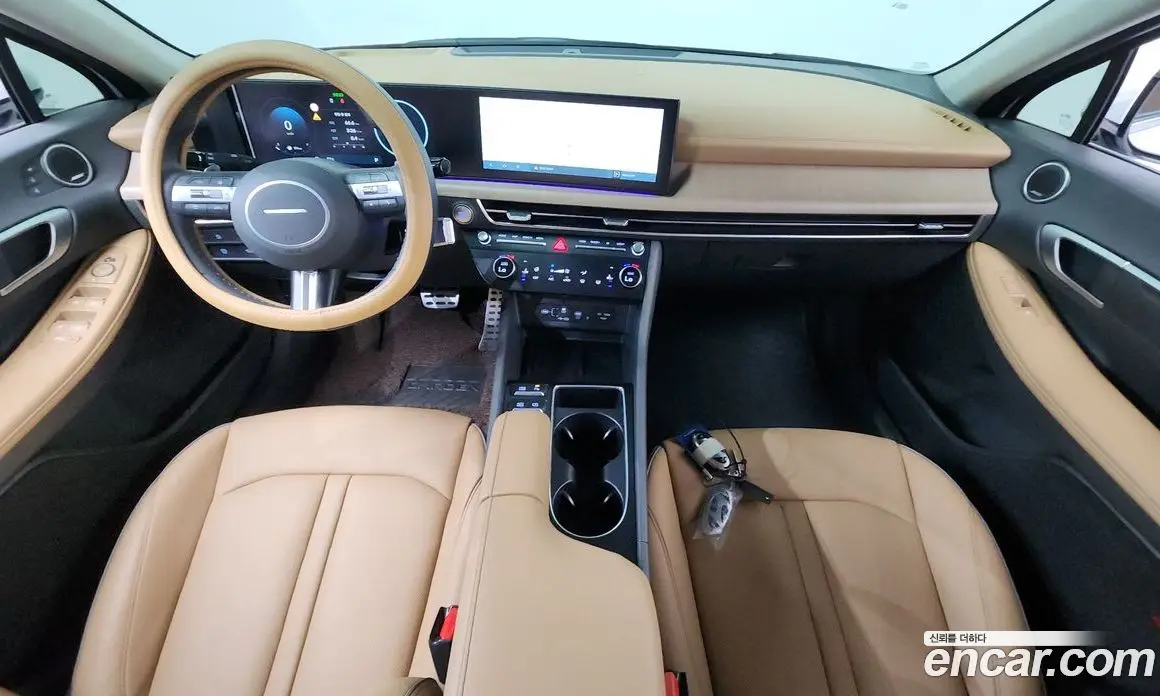 Hyundai Sonata 2024 1.6 автомат (гидро), фото 10
