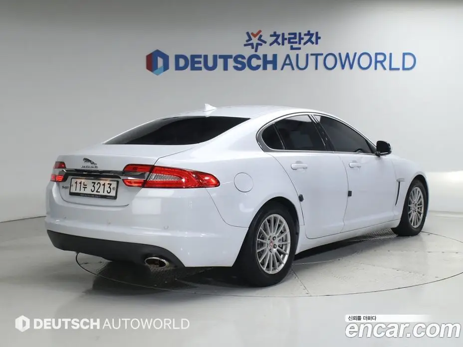 Jaguar XF 2015 2.2 автомат (гидро), фото 2 Jaguar XF 2015 2.2 автомат (гидро), фото 2