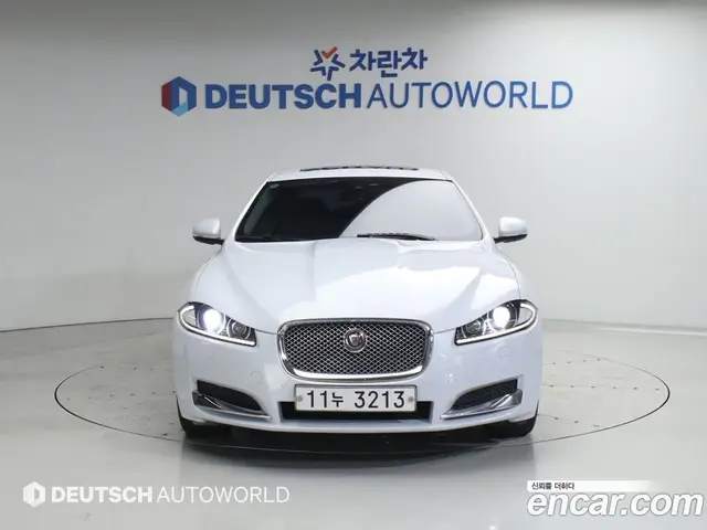 Jaguar XF 2015 2.2 автомат (гидро), миниатюра 3 Jaguar XF 2015 2.2 автомат (гидро), миниатюра 3