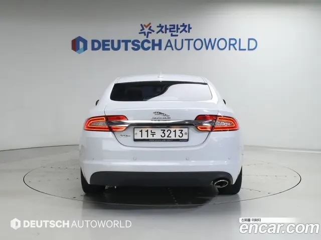 Jaguar XF 2015 2.2 автомат (гидро), миниатюра 4 Jaguar XF 2015 2.2 автомат (гидро), миниатюра 4
