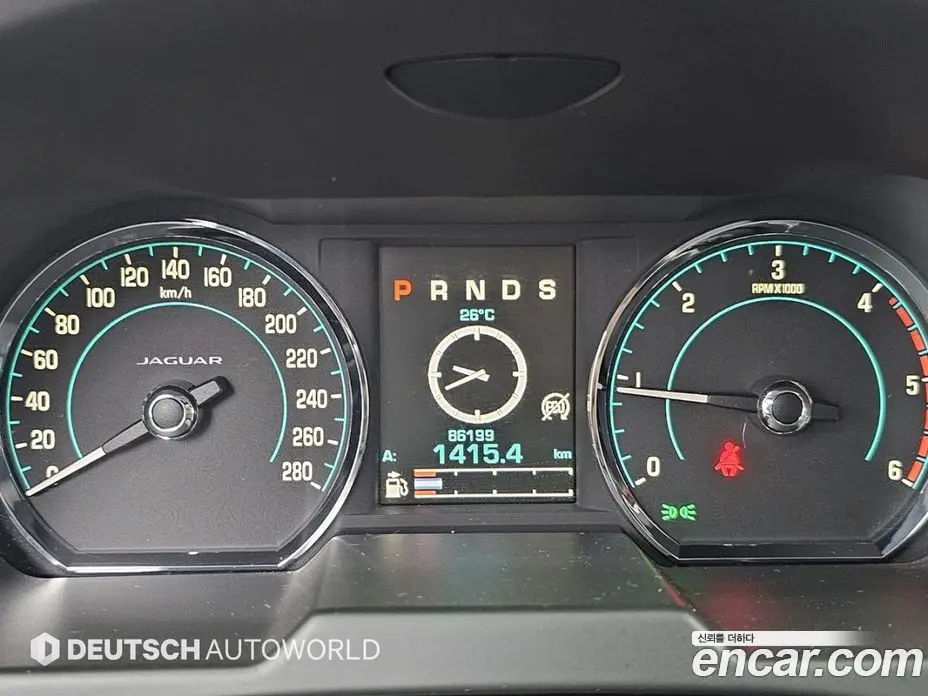 Jaguar XF 2015 2.2 автомат (гидро), фото 8 Jaguar XF 2015 2.2 автомат (гидро), фото 8