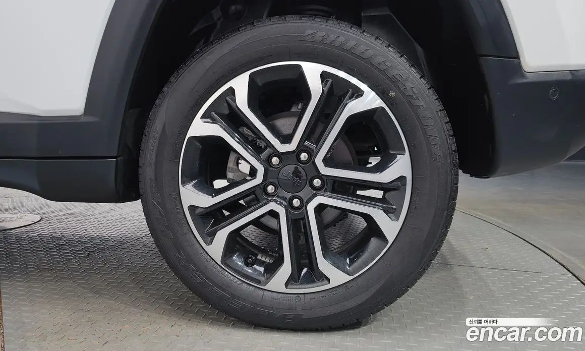 Jeep Compass 2022 2.4 автомат (гидро), фото 7