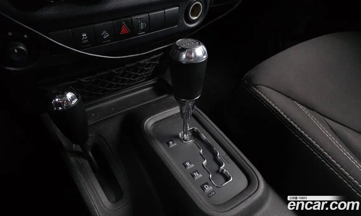 Jeep Wrangler 2015 2.8 автомат (гидро), фото 9