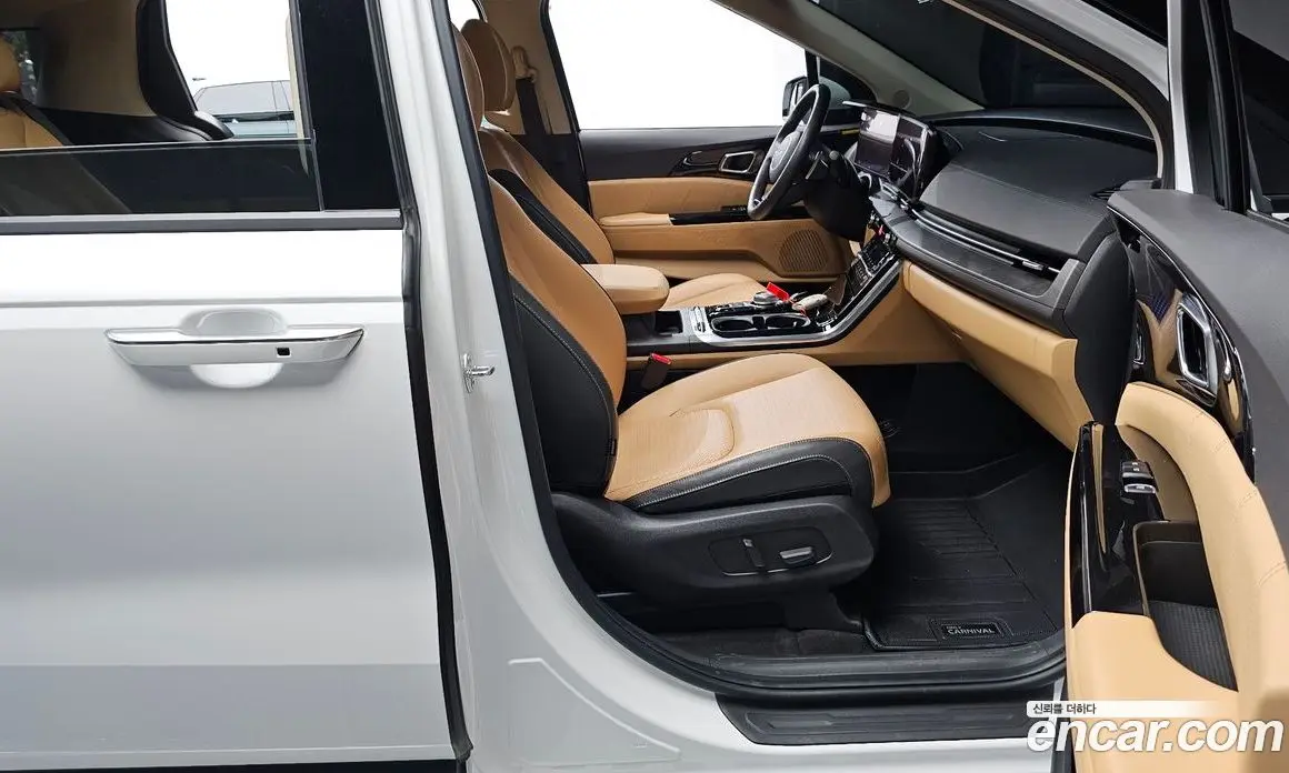 Kia Carnival 2023 3.5 автомат (гидро), фото 16