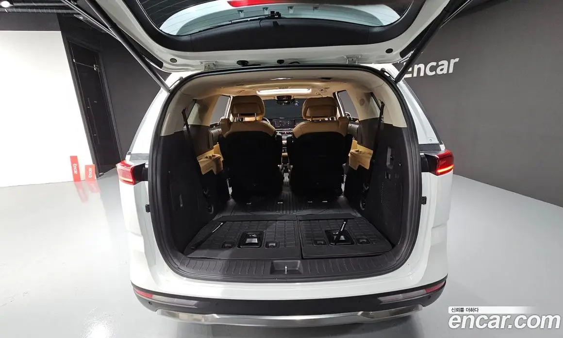 Kia Carnival 2023 3.5 автомат (гидро), фото 29