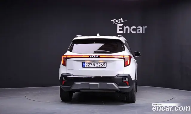 Kia Seltos 2024 1.6 автомат (гидро), миниатюра 3