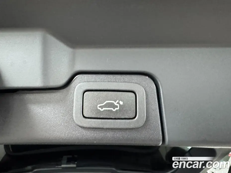 Land Rover Range Rover Evoque 2018 2.0 автомат (гидро), фото 19