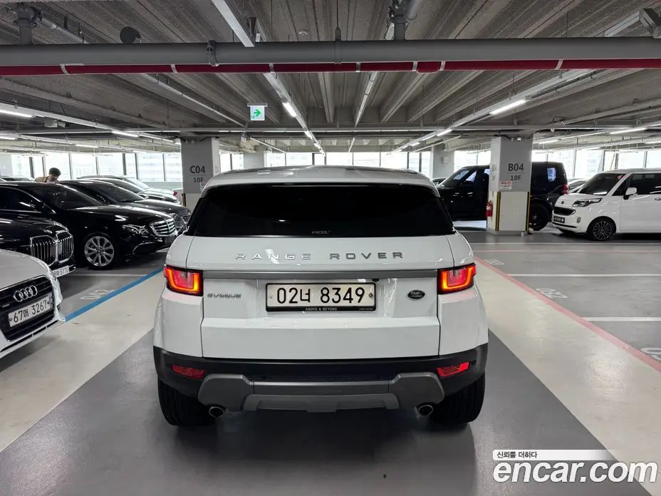 Land Rover Range Rover Evoque 2018 2.0 автомат (гидро), фото 3