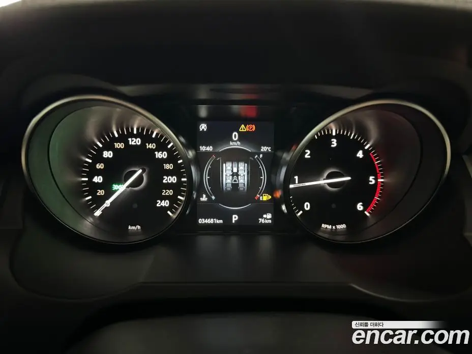 Land Rover Range Rover Evoque 2018 2.0 автомат (гидро), фото 8