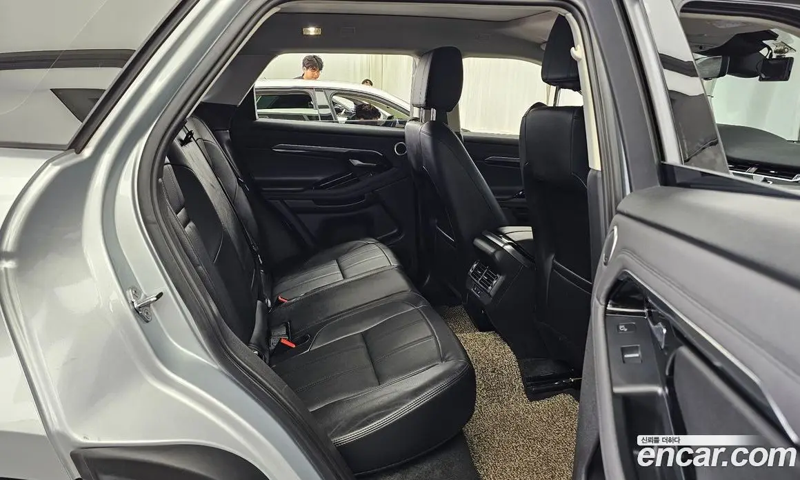Land Rover Range Rover Evoque 2020 2.0 автомат (гидро), фото 18
