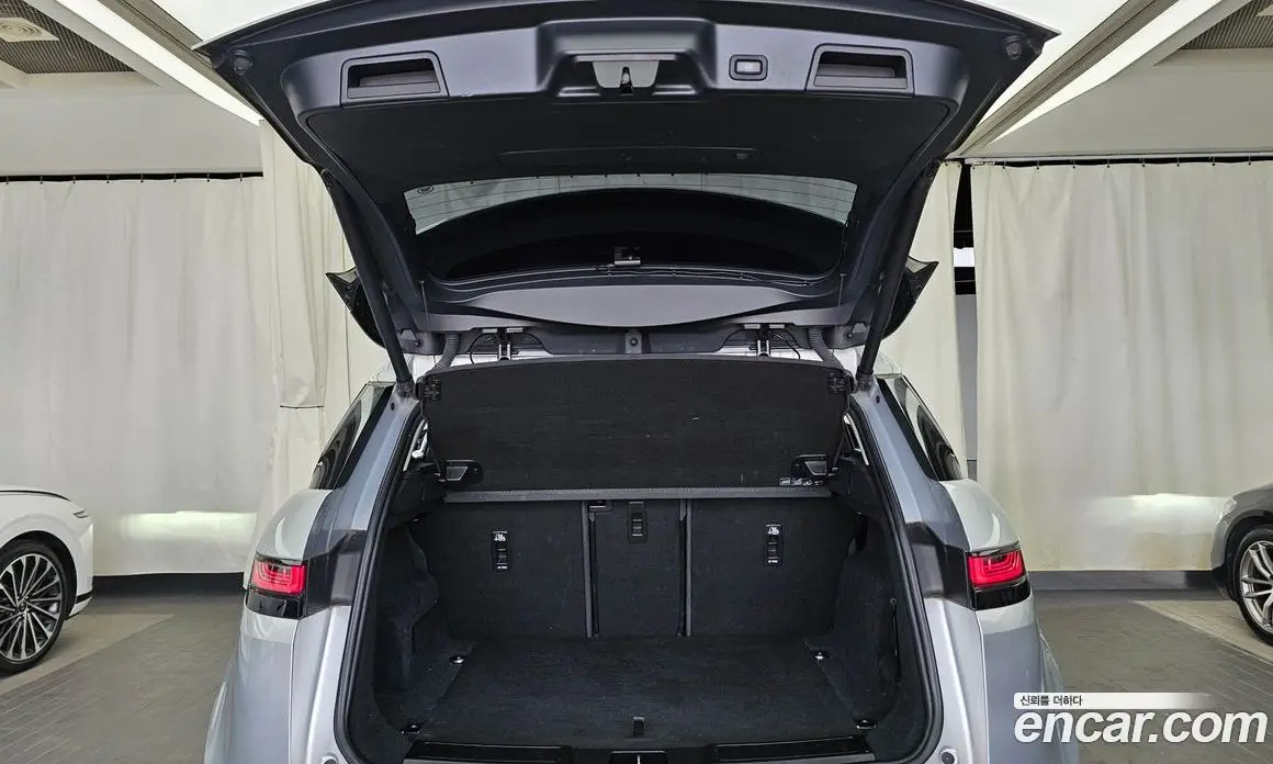 Land Rover Range Rover Evoque 2020 2.0 автомат (гидро), фото 26