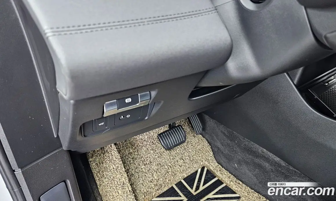 Land Rover Range Rover Evoque 2020 2.0 автомат (гидро), фото 27