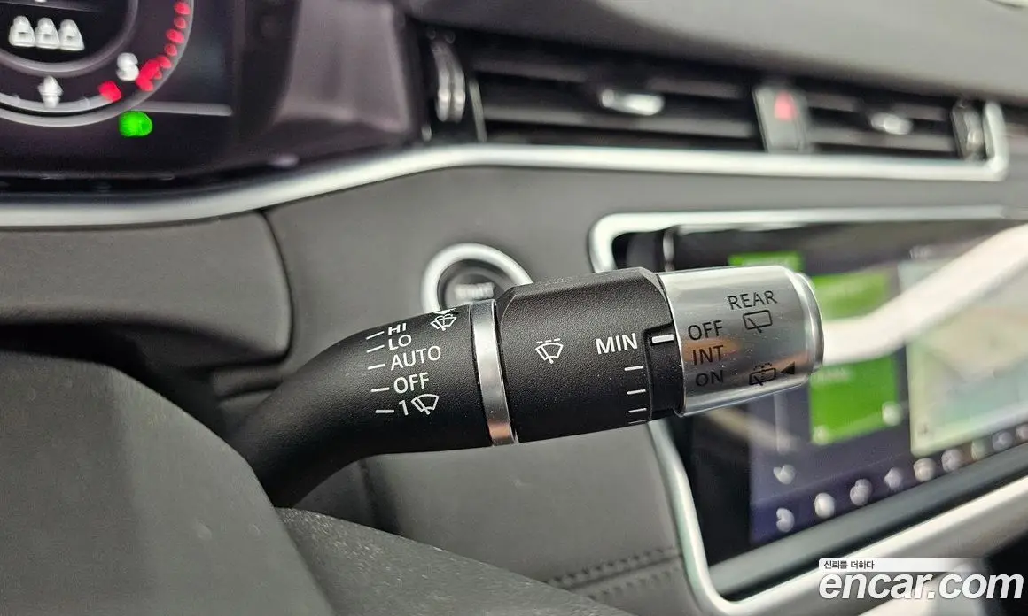 Land Rover Range Rover Evoque 2020 2.0 автомат (гидро), фото 29
