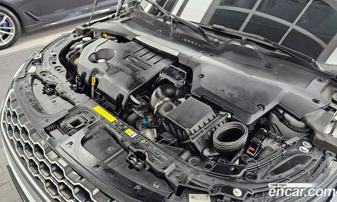 Land Rover Range Rover Evoque 2020 2.0 автомат (гидро), фото 6