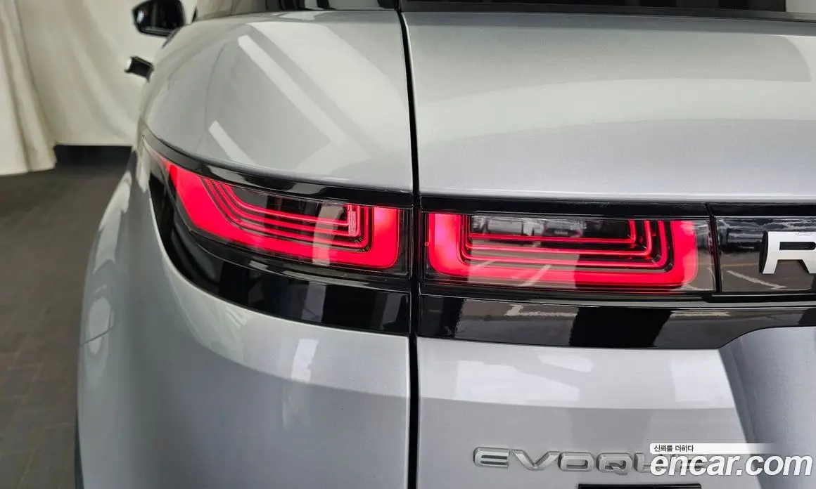 Land Rover Range Rover Evoque 2020 2.0 автомат (гидро), фото 9