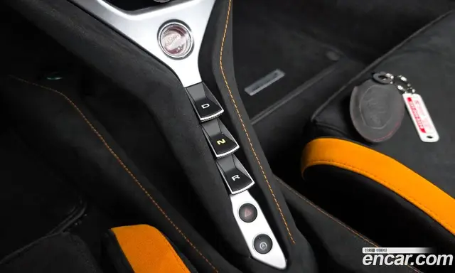 McLaren 750S 2024 4.0 автомат (гидро), миниатюра 12