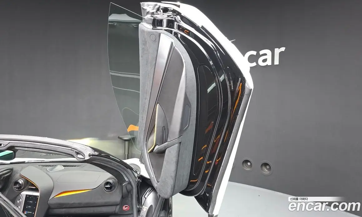 McLaren 750S 2024 4.0 автомат (гидро), фото 15 McLaren 750S 2024 4.0 автомат (гидро), фото 15