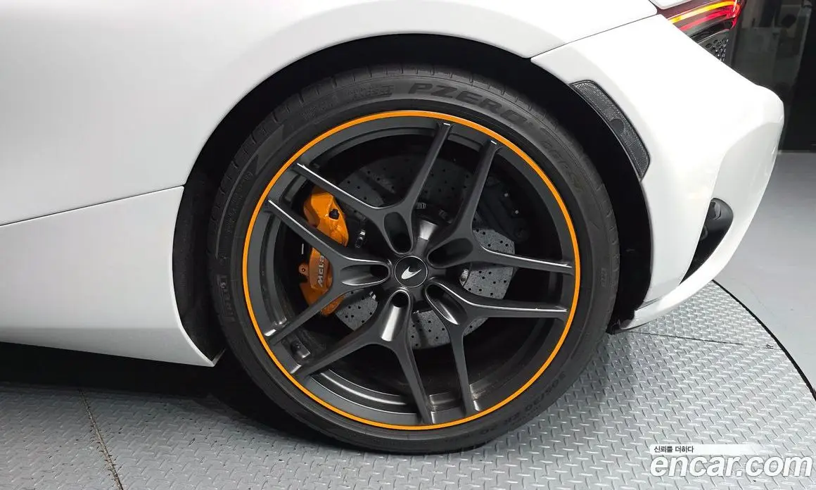 McLaren 750S 2024 4.0 автомат (гидро), фото 7 McLaren 750S 2024 4.0 автомат (гидро), фото 7