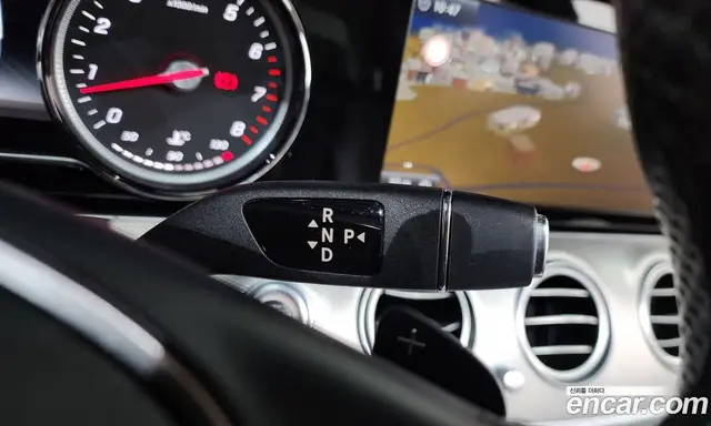 Mercedes-Benz E-Class 2017 2.0 автомат (гидро), миниатюра 9