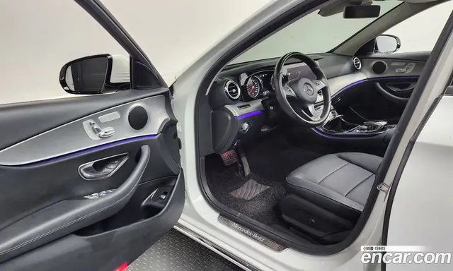 Mercedes-Benz E-Class 2017 2.0 автомат (гидро), миниатюра 10