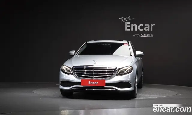 Mercedes-Benz E-Class 2020 2.0 автомат (гидро), миниатюра 3