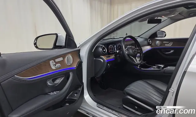 Mercedes-Benz E-Class 2020 2.0 автомат (гидро), миниатюра 10