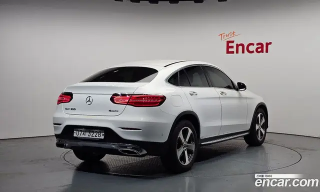 Mercedes-Benz GLC-Class 2019 2.0 автомат (гидро), миниатюра 2
