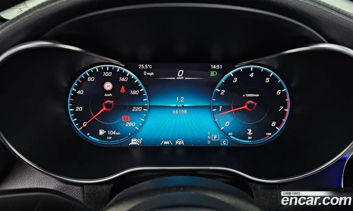Mercedes-Benz GLC-Class 2023 2.0 автомат (гидро), фото 8