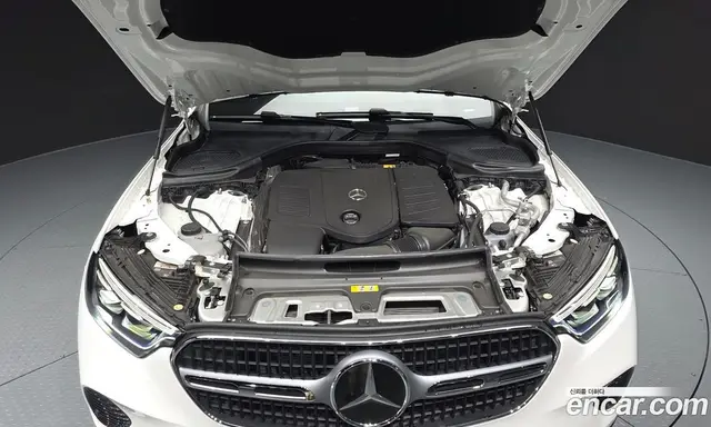Mercedes-Benz GLC-Class 2025 2.0 автомат (гидро), миниатюра 6