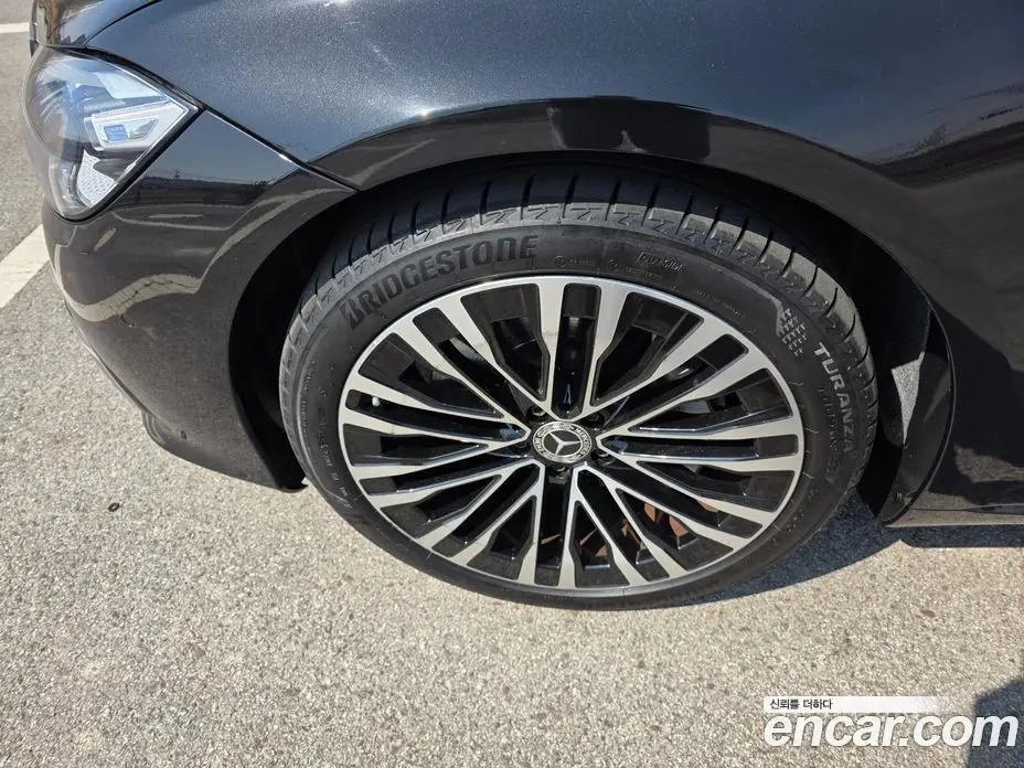 Mercedes-Benz S-Class 2024 3.0 автомат (гидро), фото 6 Mercedes-Benz S-Class 2024 3.0 автомат (гидро), фото 6