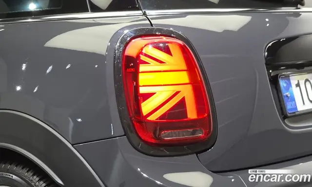 Mini Cooper 2018 2.0 автомат (гидро), миниатюра 9