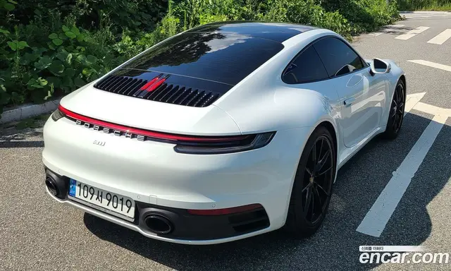 Porsche 911 2024 3.0 автомат (гидро), миниатюра 2