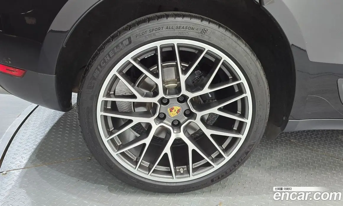 Porsche Macan 2021 2.0 автомат (гидро), фото 5