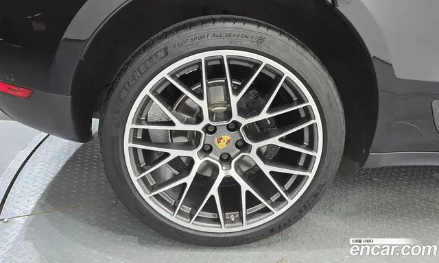 Porsche Macan 2021 2.0 автомат (гидро), миниатюра 5