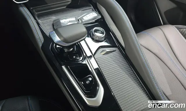 Renault (Samsung) Grand Koleos 2024 2.0 автомат (гидро), миниатюра 9