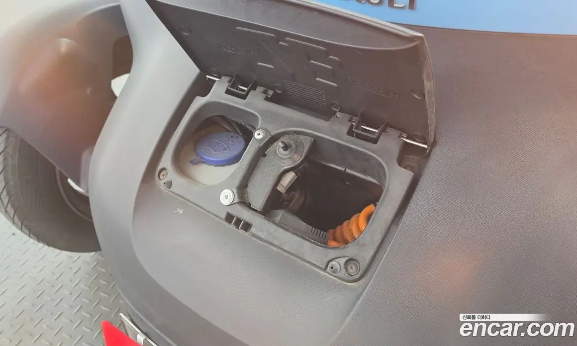 Renault (Samsung) Twizy 2017 0.1 автомат (гидро), фото 6