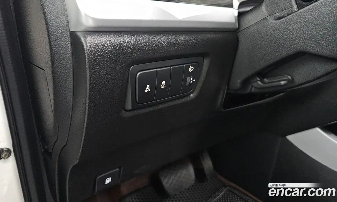 SsangYong Korando 2014 2.0 автомат (гидро), фото 16