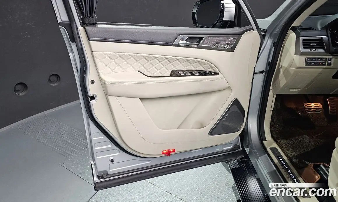 SsangYong Rexton 2018 2.2 автомат (гидро), фото 13