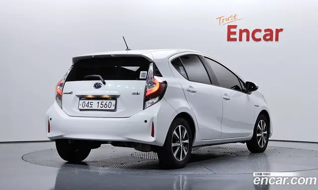 Toyota Prius 2018 1.5 автомат (гидро), миниатюра 2 Toyota Prius 2018 1.5 автомат (гидро), миниатюра 2