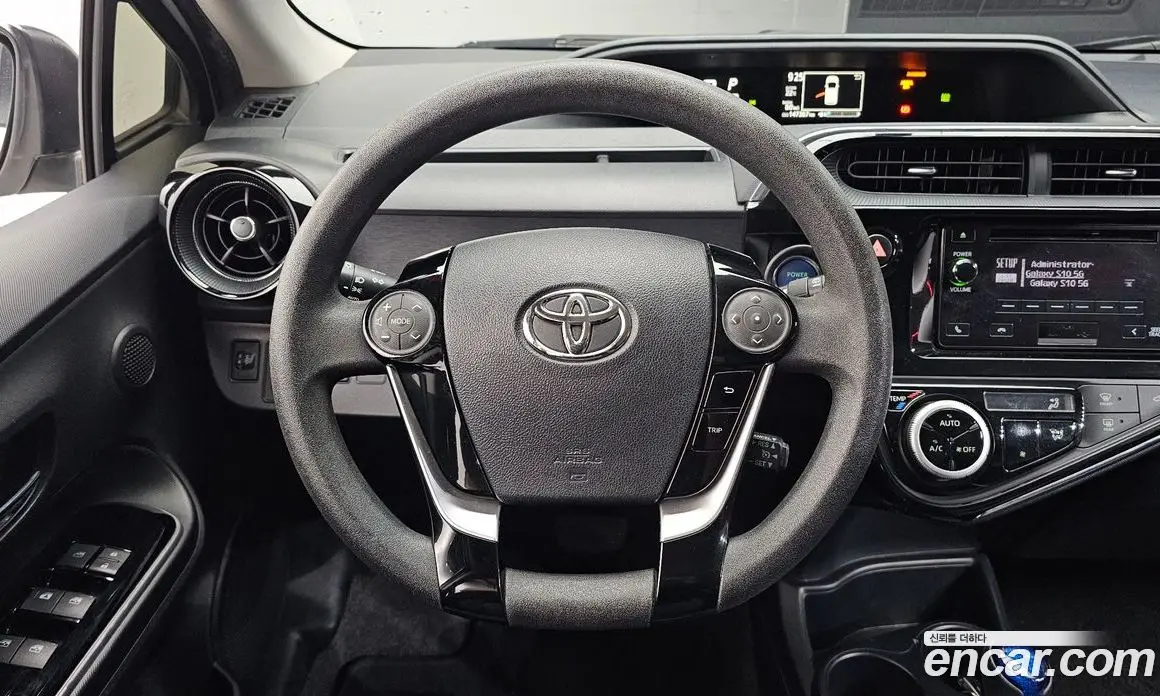 Toyota Prius 2018 1.5 автомат (гидро), фото 13 Toyota Prius 2018 1.5 автомат (гидро), фото 13