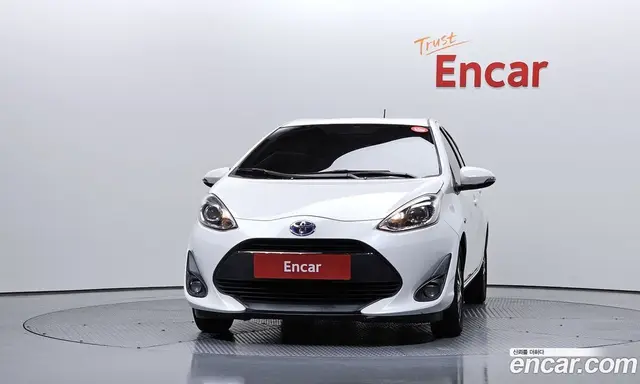 Toyota Prius 2018 1.5 автомат (гидро), миниатюра 3 Toyota Prius 2018 1.5 автомат (гидро), миниатюра 3
