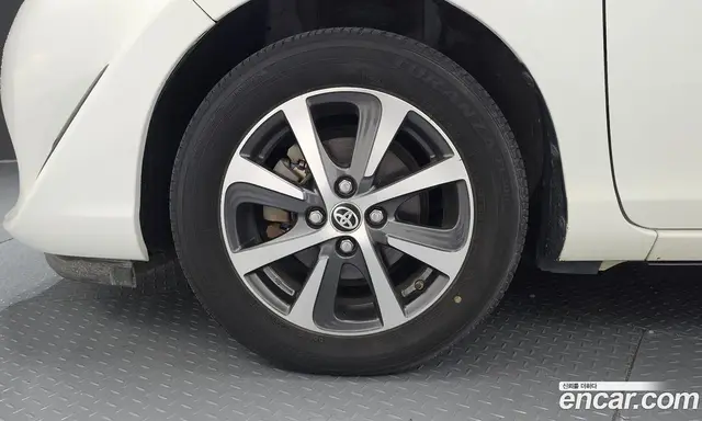 Toyota Prius 2018 1.5 автомат (гидро), миниатюра 5 Toyota Prius 2018 1.5 автомат (гидро), миниатюра 5